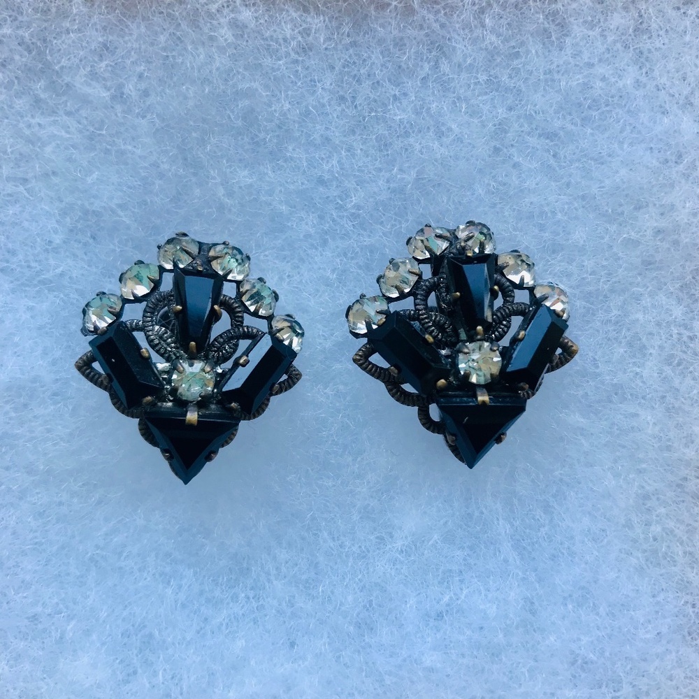 Vintage Czechoslovakia Black Glass Art Deco Screw-Back Earrings